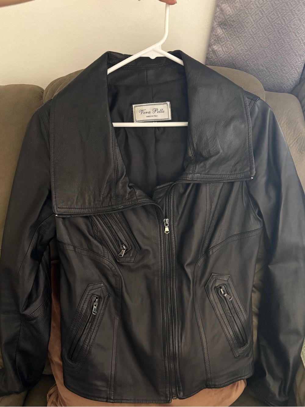 Vera Pelle Women's Black Leather Zip Jacket